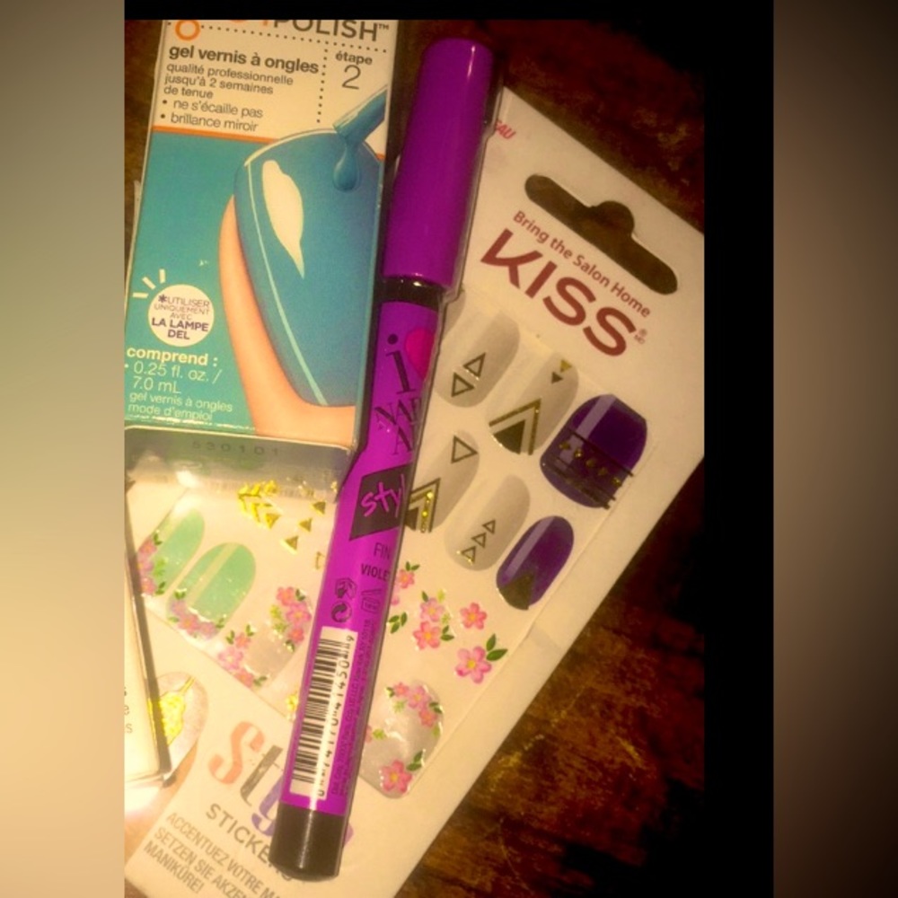 Nail LOT 1